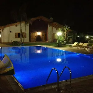 Depandance Con Piscina E Jacuzzi Casa vacanze Fontane Bianche